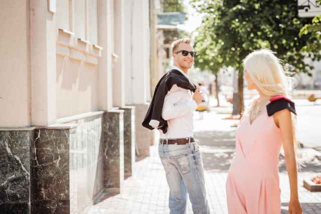 Οι όψεις της Αφροδίτης με τον Ουρανό στον χάρτη της σχέσης και η δέσμευση: Όταν ο ένας ζητά μονιμότητα στη σχέση και ο άλλος την ελευθερία του.